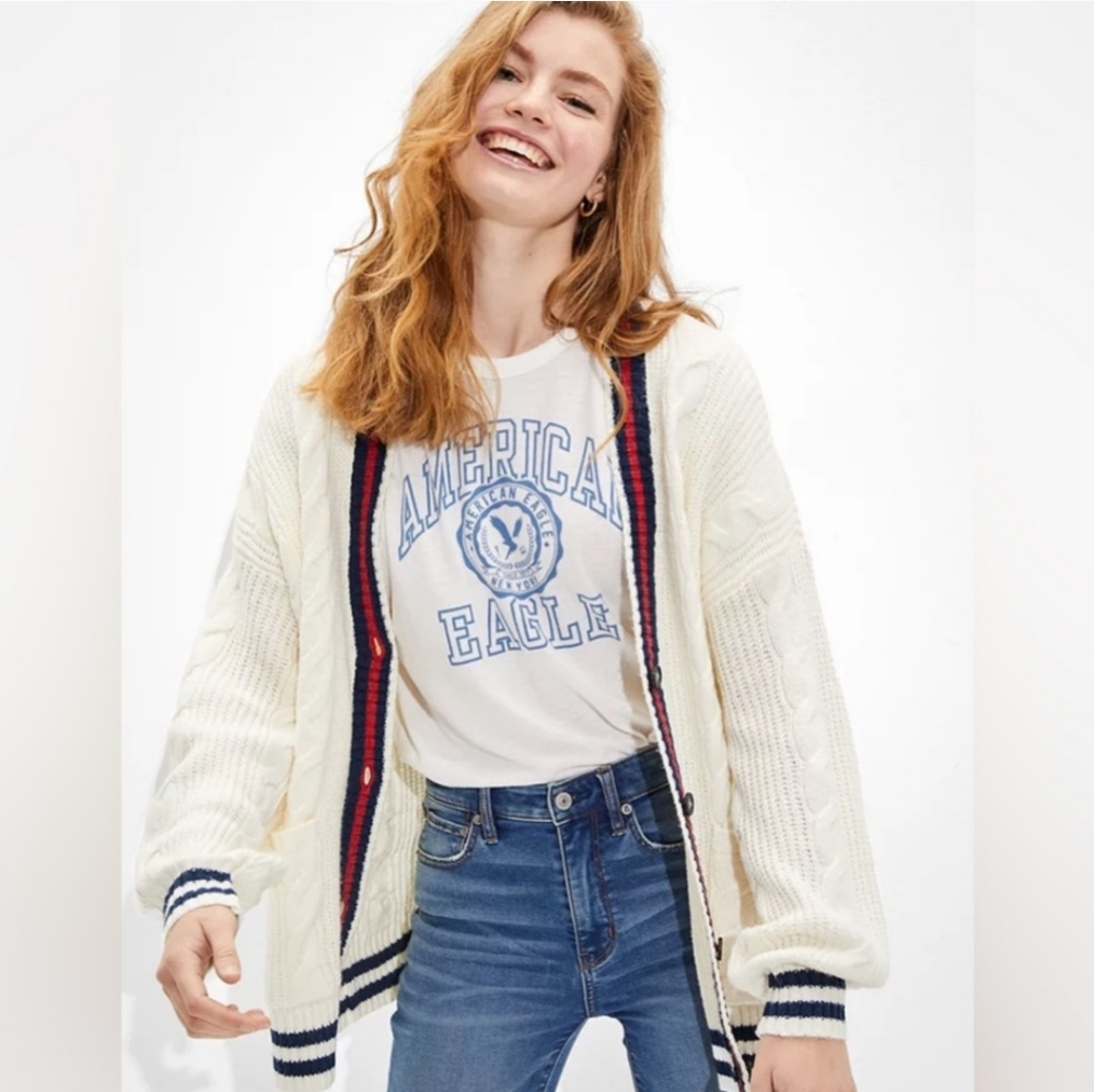 AMERICAN EAGLE OUTFITTERS OVERSIZED CABLE KNIT BUTTON UP CARDIGAN SIZE S…